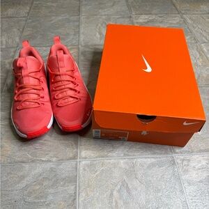 Nike Free Metcon 6 Ember Bright Crimson Womens Shoe Size 9 Coral FJ7126-802 NWT